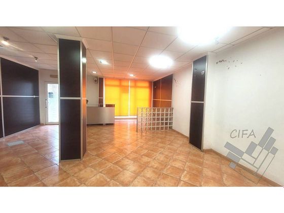 Foto 1 de Oficina en venda a Casco Urbano amb aire acondicionat