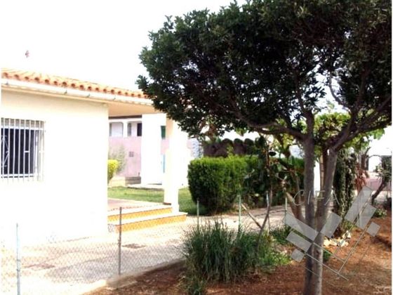 Foto 2 de Casa en venda a Cala del Puntal  de 5 habitacions amb terrassa i jardí