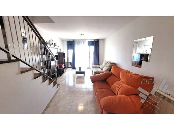 Foto 2 de Dúplex en venta en Casco Urbano de 2 habitaciones con terraza y balcón