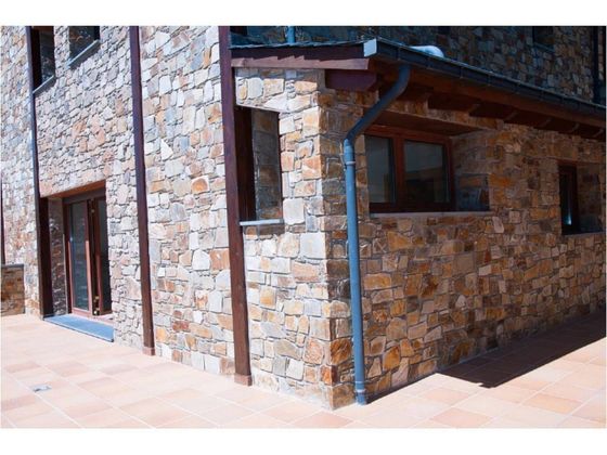 Foto 2 de Casa en venda a Canillo de 4 habitacions amb terrassa i garatge