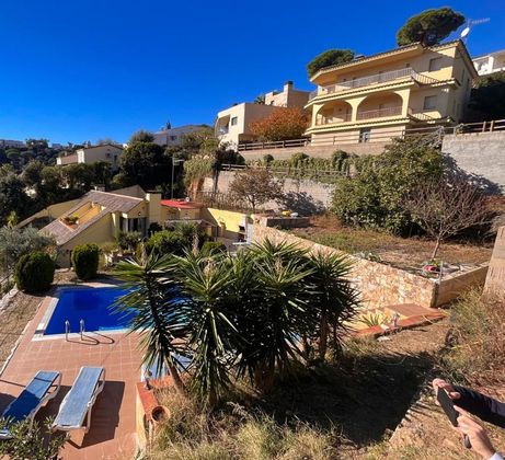 Foto 1 de Casa adossada en venda a calle Plaja de Santa Maria de Llorell de 6 habitacions amb terrassa i piscina
