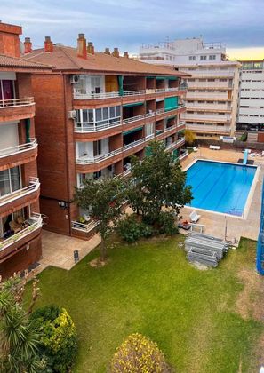 Foto 1 de Pis en venda a avenida America de 2 habitacions amb terrassa i piscina