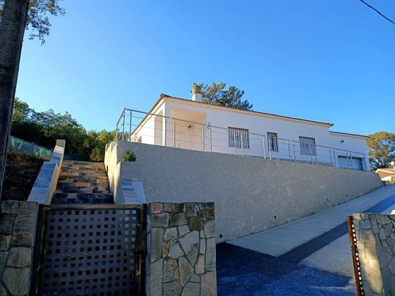 Foto 1 de Casa en venda a Montbarbat de 3 habitacions amb piscina i garatge