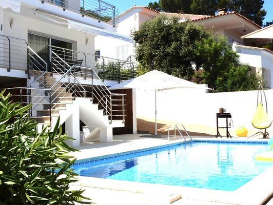 Foto 1 de Casa en venda a Escala, L´ de 4 habitacions amb terrassa i piscina