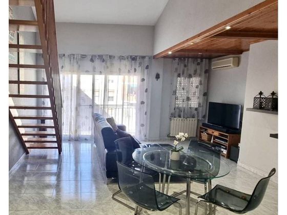 Foto 2 de Pis en venda a Castellbisbal de 5 habitacions amb balcó i aire acondicionat