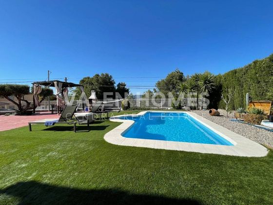 Foto 1 de Casa en venta en Cabrera d´Igualada de 6 habitaciones con terraza y piscina