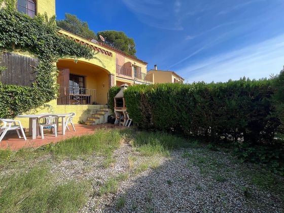Foto 2 de Casa en venda a Torroella de Montgrí pueblo de 3 habitacions amb terrassa i jardí