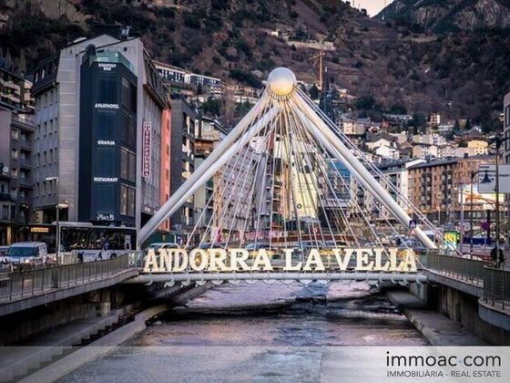 Foto 1 de Edifici en venda a Andorra la Vella de 1433 m²