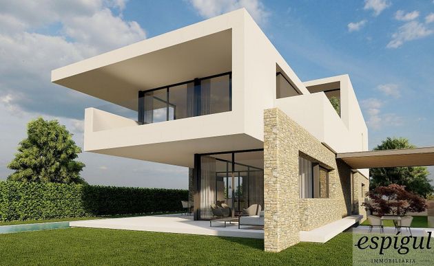 Foto 2 de Casa en venta en Can Mates  - Volpelleres de 5 habitaciones con piscina y balcón
