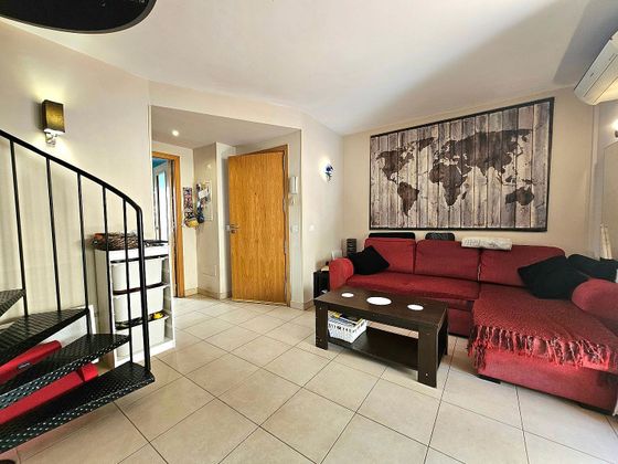 Foto 2 de Dúplex en venda a calle Bisbe Cabanelles de 2 habitacions amb terrassa i balcó
