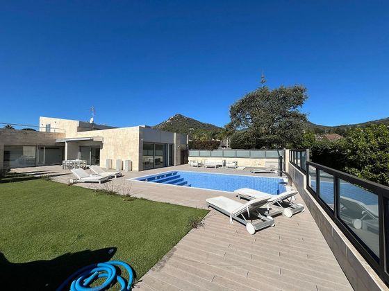 Foto 1 de Xalet en venda a Cabrera de Mar de 6 habitacions amb terrassa i piscina