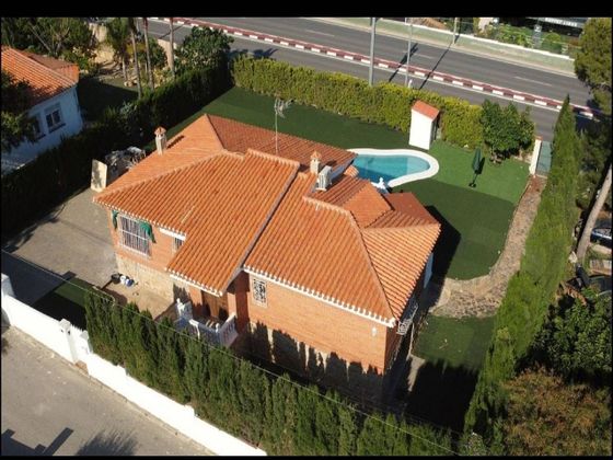 Foto 2 de Casa en venda a Nucia (la) de 6 habitacions amb terrassa i piscina