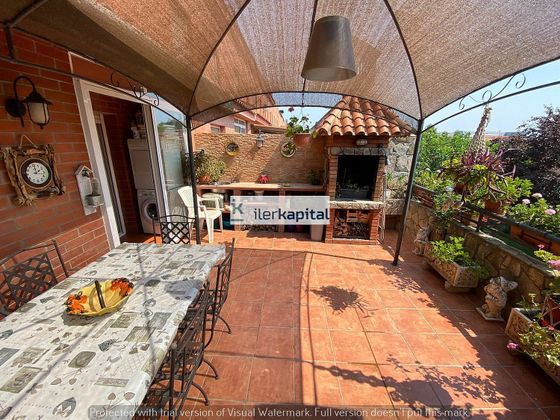 Foto 1 de Casa adosada en venta en Albatàrrec de 5 habitaciones con terraza y jardín