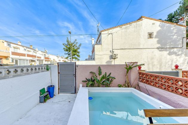 Foto 2 de Casa en venda a Empuriabrava de 2 habitacions amb terrassa i piscina