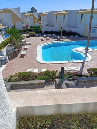 Foto 1 de Pis en lloguer a calle Tauro de 1 habitació amb terrassa i piscina