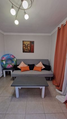 Foto 2 de Casa adossada en lloguer a calle Touroperador Aurinkomatka de 1 habitació amb terrassa i piscina