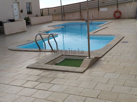Foto 2 de Alquiler de piso en calle Tenerife de 2 habitaciones con terraza y piscina