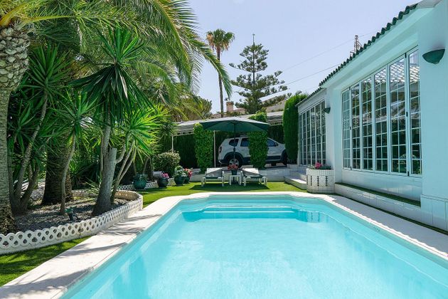 Foto 2 de Xalet en venda a calle Molineros de 4 habitacions amb terrassa i piscina