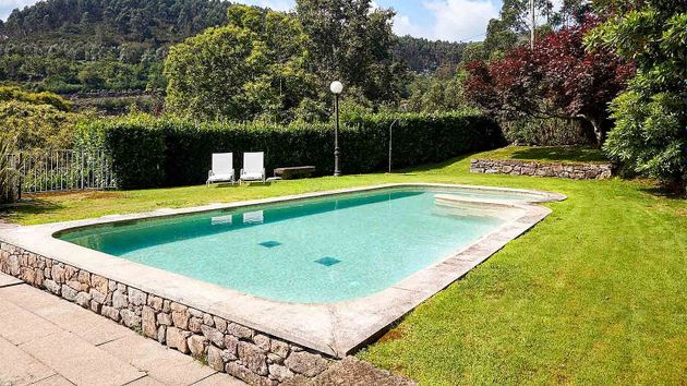 Foto 2 de Xalet en venda a calle Lugar a Costa Viascón de 6 habitacions amb piscina i jardí