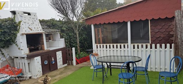 Foto 1 de Casa en venta en Palau d´Anglesola, el de 4 habitaciones con jardín y balcón