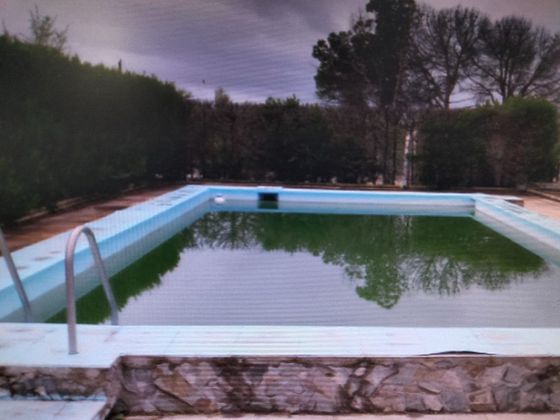 Foto 1 de Xalet en venda a calle Carloleño de 4 habitacions amb terrassa i piscina