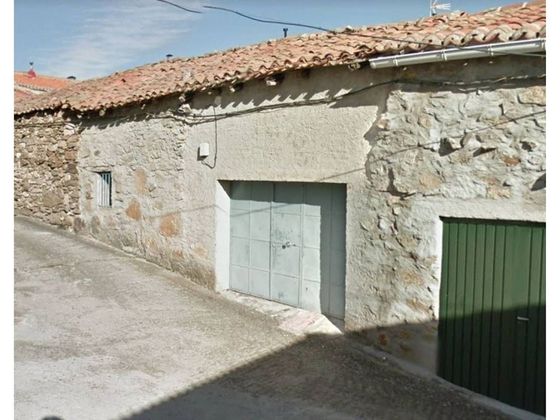 Foto 1 de Xalet en venda a Gargantilla del Lozoya y Pinilla de Buitrago de 1 habitació amb garatge
