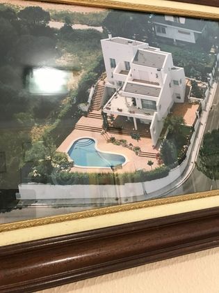 Foto 1 de Chalet en venta en Llers de 4 habitaciones con terraza y piscina