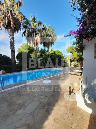 Foto 2 de Xalet en lloguer a Cala Vedella - Cala Tarida - Cala Conta de 3 habitacions amb terrassa i piscina