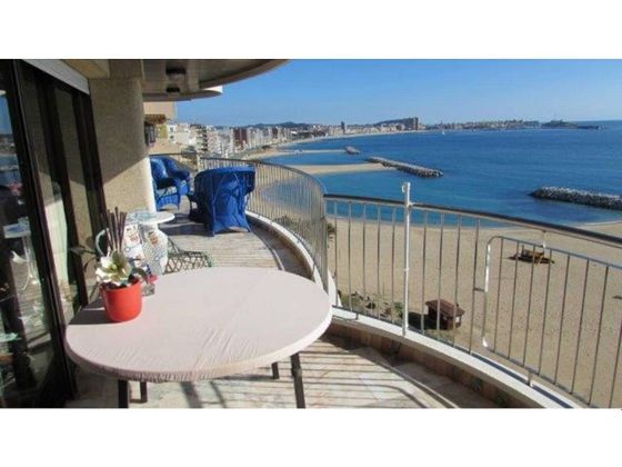 Foto 2 de Àtic en venda a paseo De Josep Mundet de 4 habitacions amb terrassa i garatge