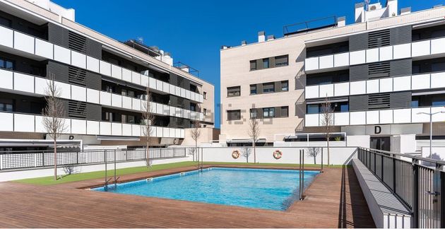Foto 1 de Venta de piso en pasaje Alber Einstein de 4 habitaciones con terraza y piscina