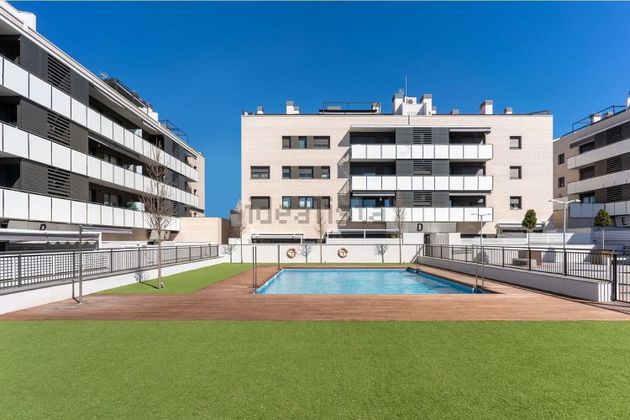 Foto 2 de Venta de piso en pasaje Alber Einstein de 4 habitaciones con terraza y piscina