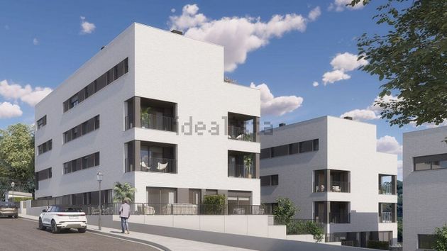Foto 2 de Dúplex en venda a calle Salvador Espriu de 4 habitacions amb terrassa i garatge