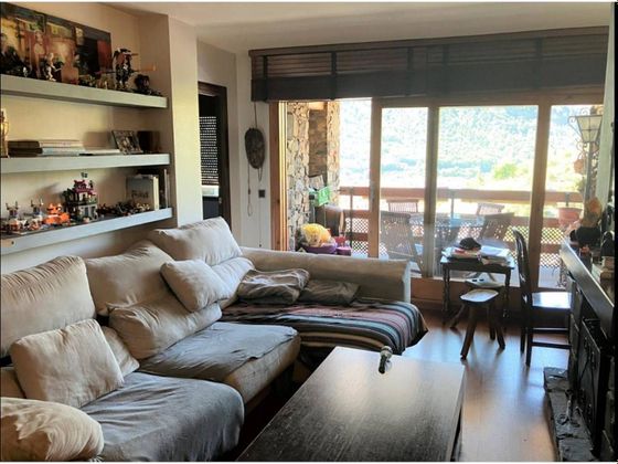 Foto 1 de Piso en venta en Escaldes, les de 3 habitaciones con terraza y garaje