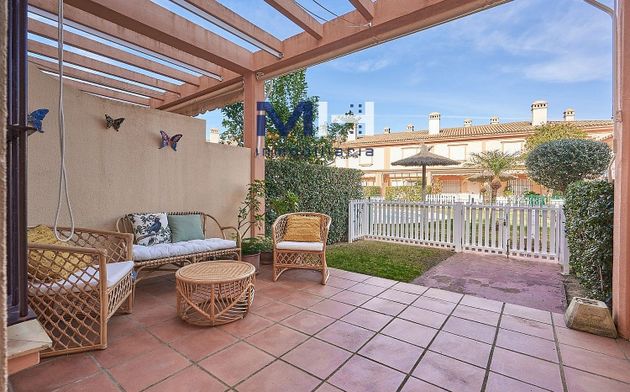 Foto 1 de Venta de casa adosada en Costa Ballena - Largo norte de 2 habitaciones con piscina y jardín
