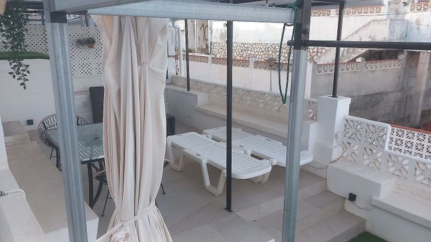 Foto 1 de Alquiler de casa en Centro - Torremolinos de 2 habitaciones con terraza y muebles
