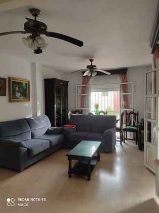 Foto 1 de Venta de casa en La Jara de 4 habitaciones con jardín y aire acondicionado