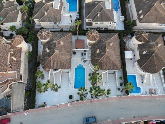 Foto 1 de Venta de casa en Benferri de 6 habitaciones con piscina y garaje