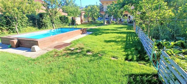 Foto 1 de Xalet en venda a urbanización Del Nord de 5 habitacions amb terrassa i piscina