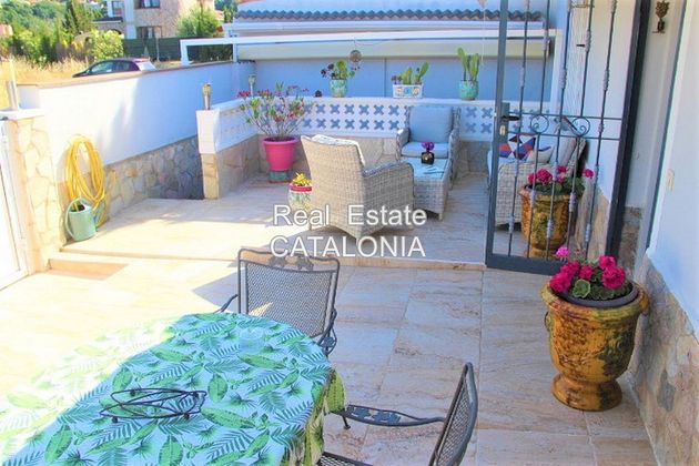 Foto 2 de Xalet en venda a urbanización Del Nord de 5 habitacions amb terrassa i piscina