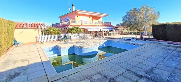 Foto 1 de Xalet en venda a Caldes de Malavella de 5 habitacions amb terrassa i piscina