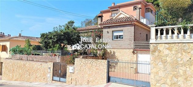Foto 1 de Xalet en venda a calle Mestre Lluís Millet de 3 habitacions amb terrassa i garatge