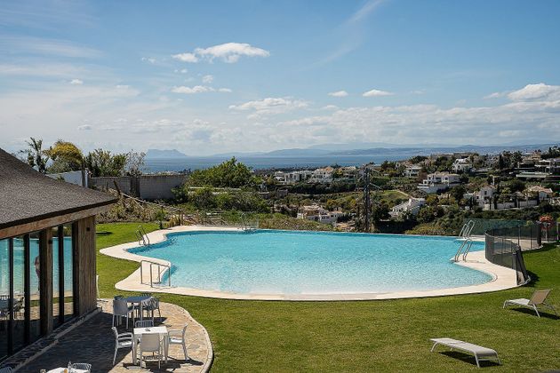 Foto 2 de Àtic en venda a Benahavís de 3 habitacions amb terrassa i piscina