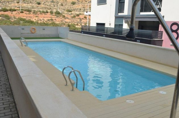 Foto 2 de Pis en venda a Crevillent de 3 habitacions amb terrassa i piscina