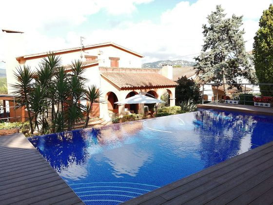 Foto 1 de Xalet en venda a Puigventós de 5 habitacions amb terrassa i piscina