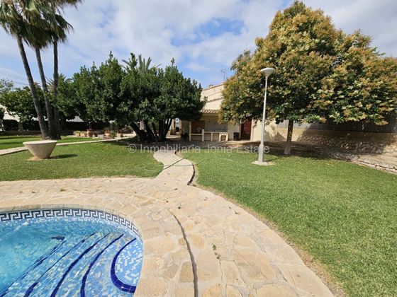 Foto 1 de Casa en venda a Villajoyosa ciudad de 6 habitacions amb terrassa i piscina