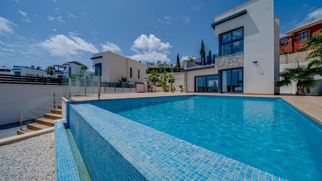 Foto 1 de Pis en venda a Cala de Finestrat de 4 habitacions amb terrassa i piscina