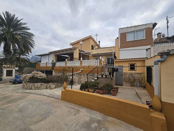 Foto 1 de Casa en venda a Villajoyosa ciudad de 4 habitacions amb terrassa i piscina