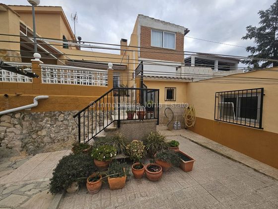 Foto 2 de Venta de casa en Villajoyosa ciudad de 4 habitaciones con terraza y piscina