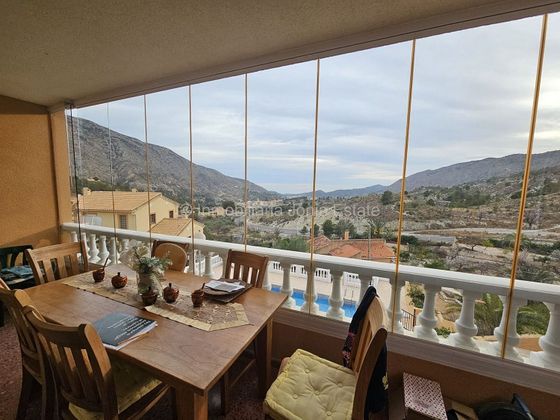 Foto 2 de Casa en venda a Orxeta de 3 habitacions amb terrassa i piscina