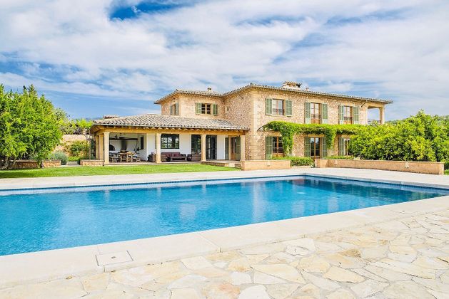 Foto 1 de Casa rural en venda a Santa María del Camí de 5 habitacions amb terrassa i piscina